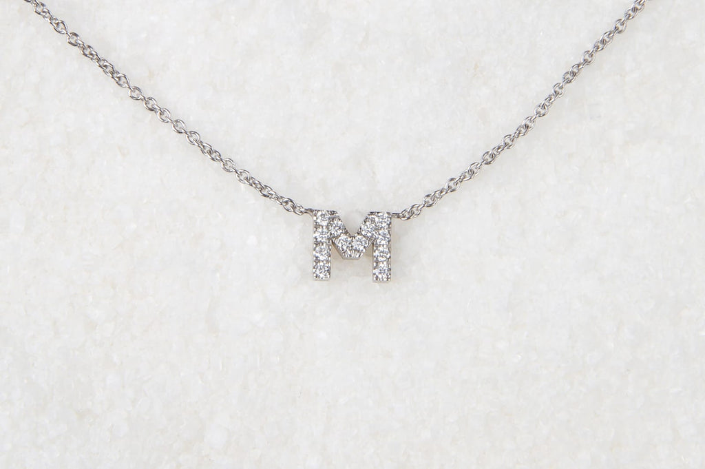 Collana con iniziale piccola