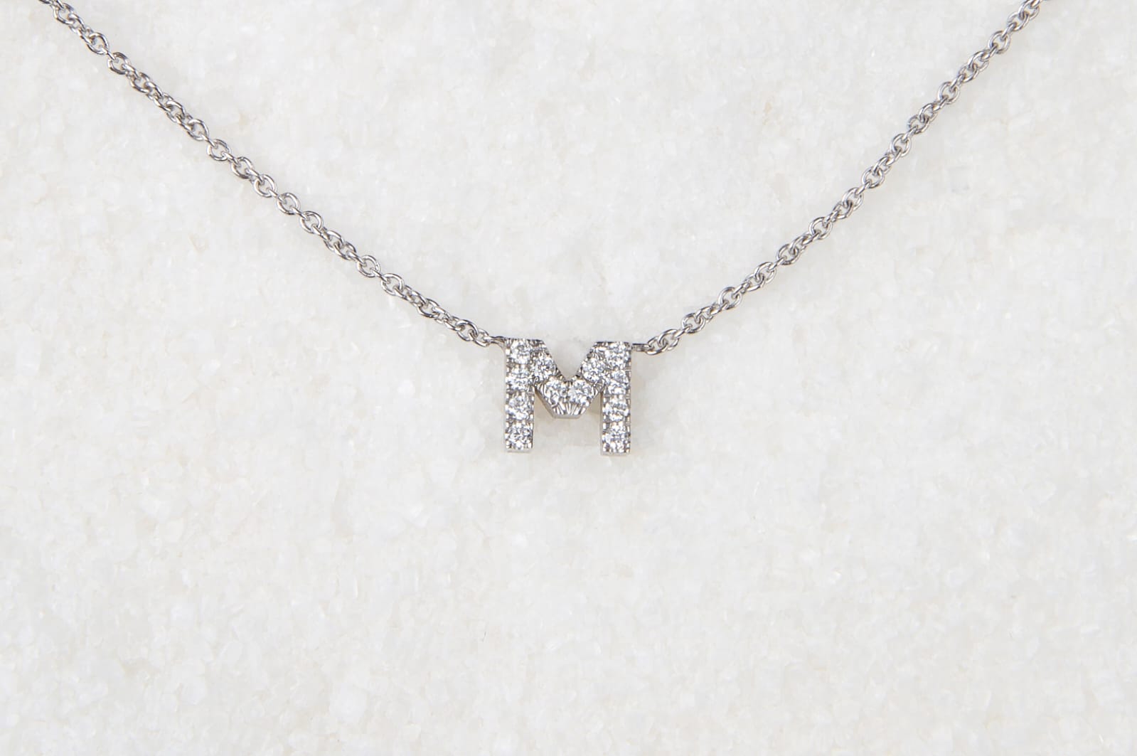 Collana con iniziale piccola