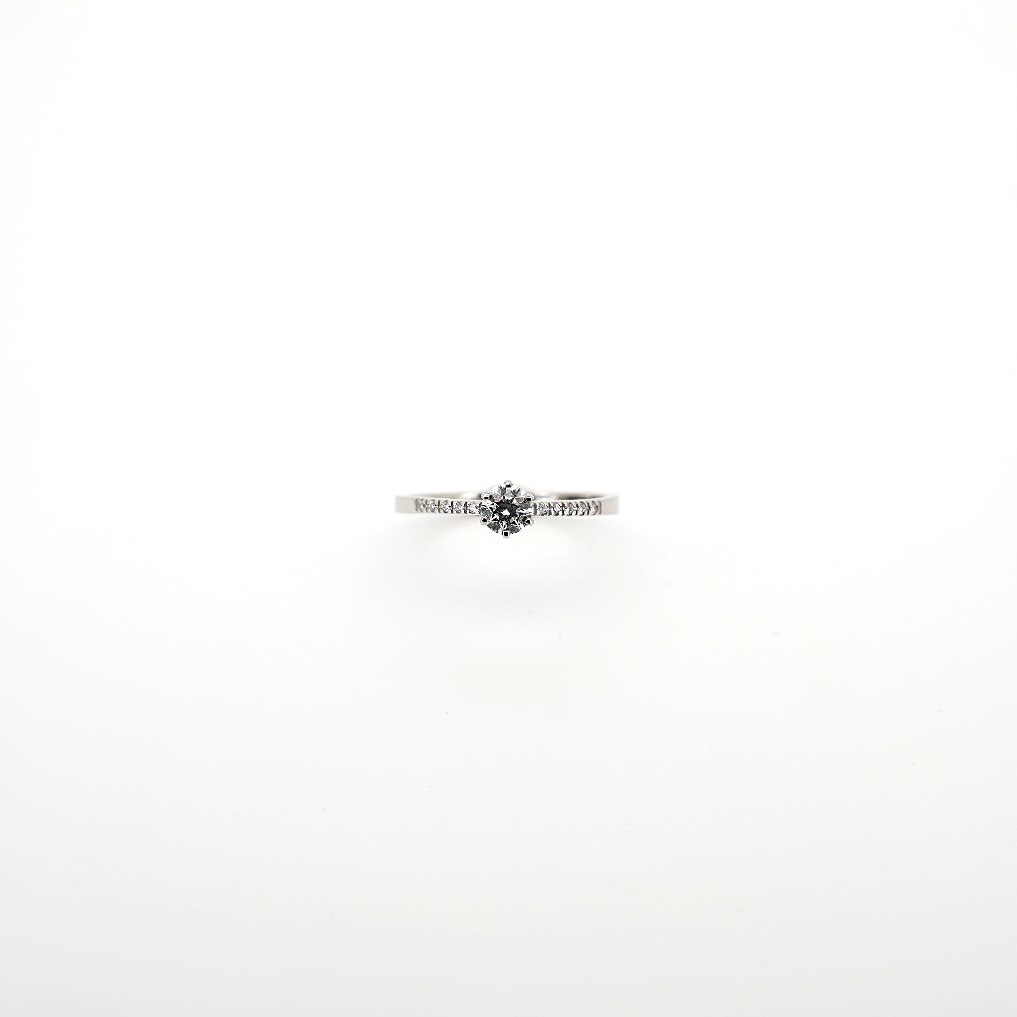 anello con solitario 0.33