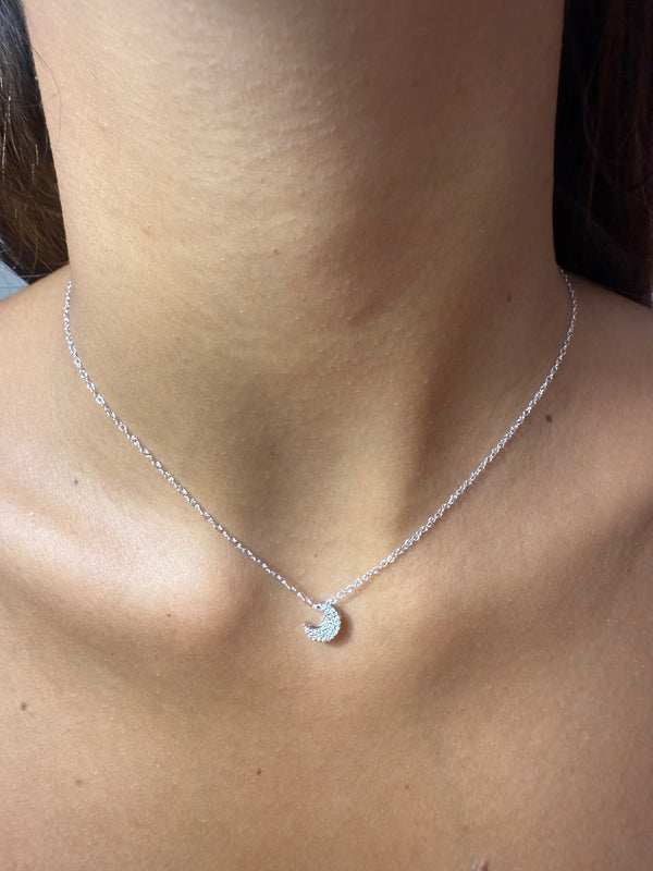 Collana con ciondolo a forma di mezza luna