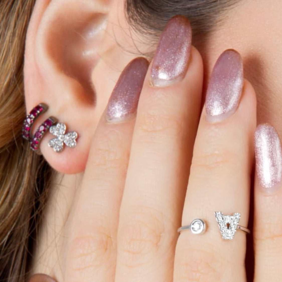 Anello con iniziale
